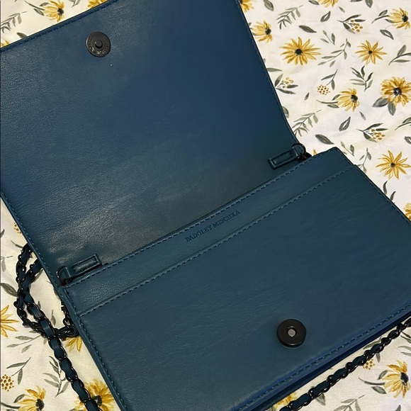 Badgley Mischka Women’s Small Pleated Crossbody Bag - Picture 4 of 8